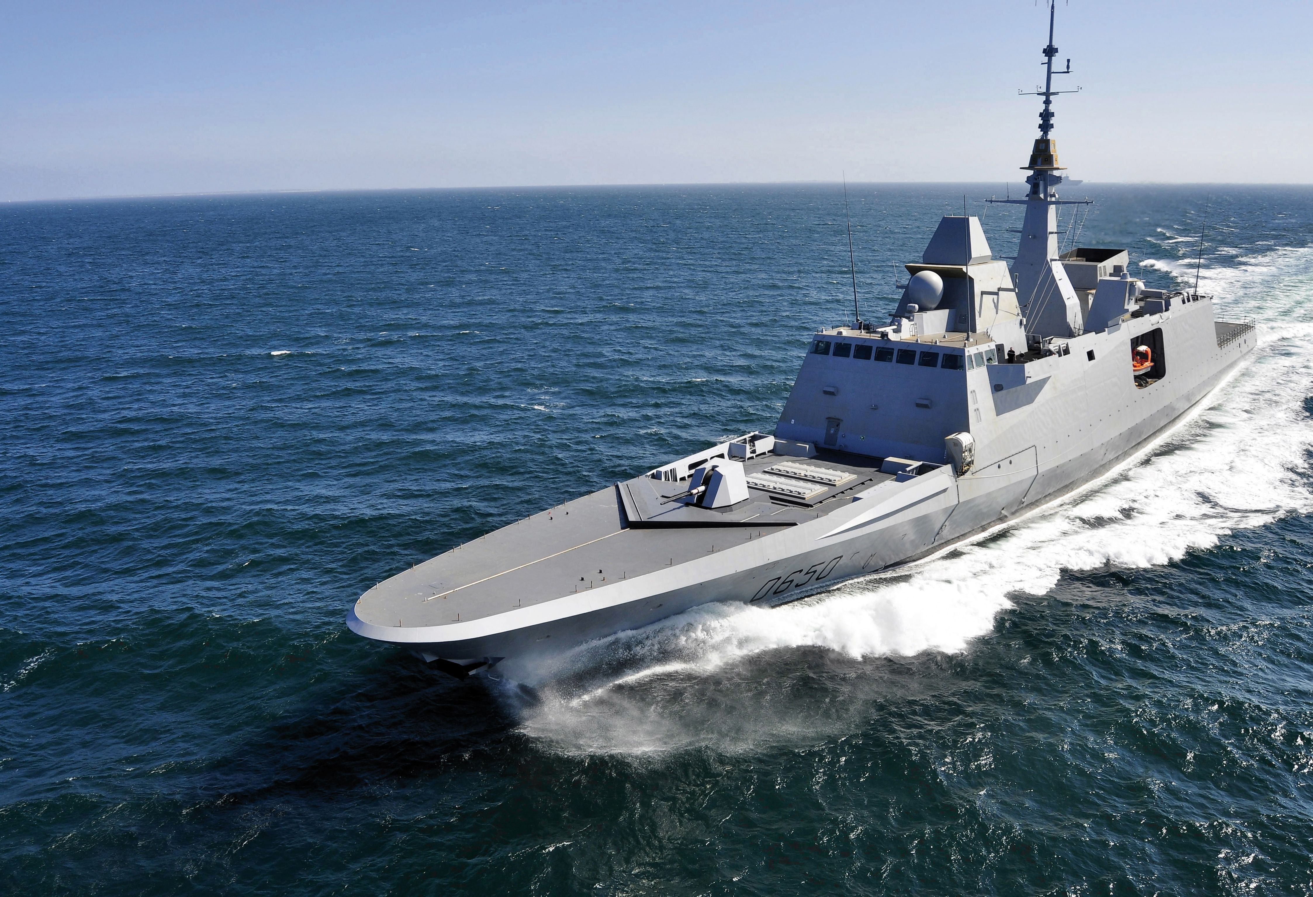 /api/asset?assetId=/uploads/AXIMA_2_FREMM_Aquitaine_en_mer_3_droits_naval_group_2018_e43a9be974.jpg