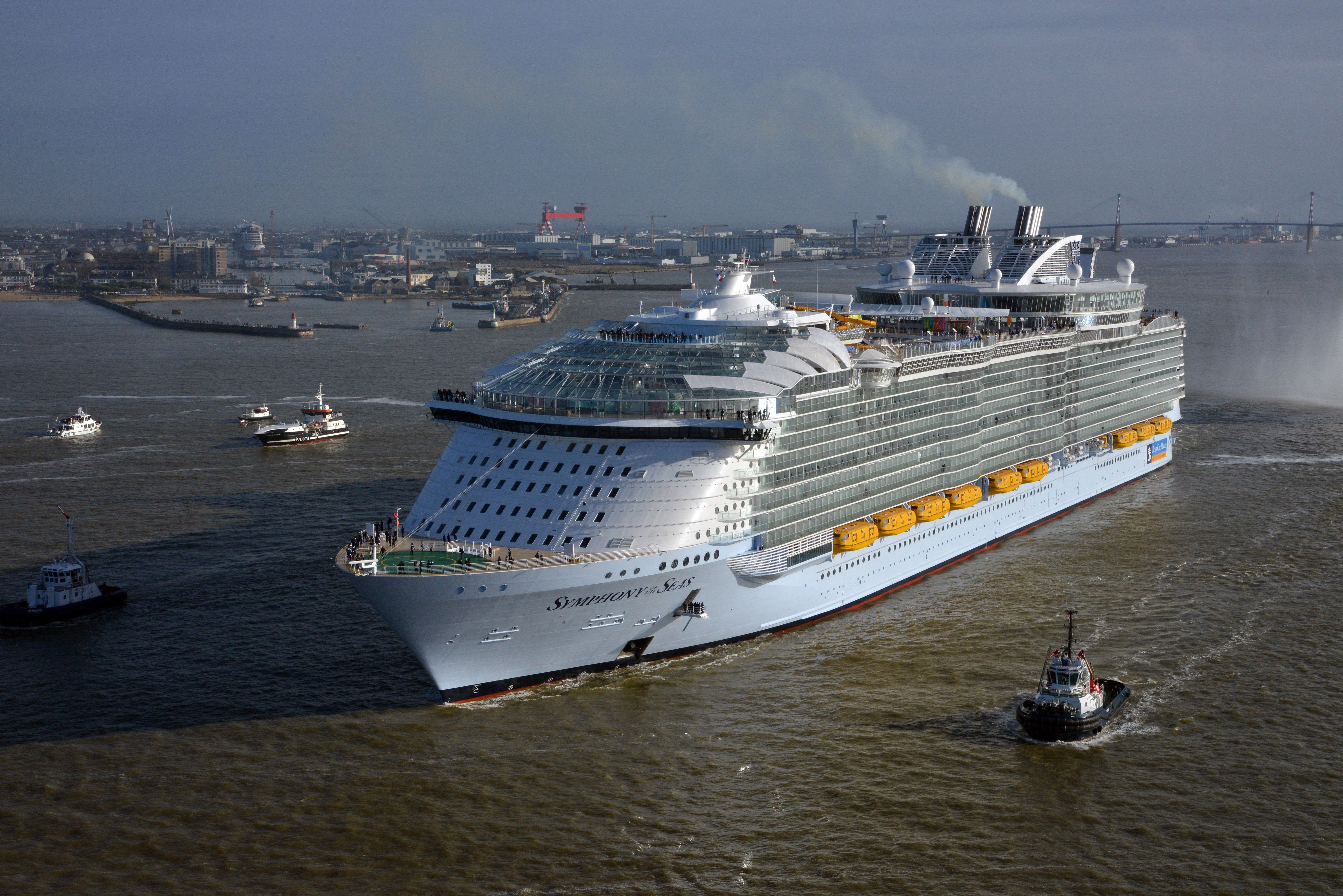 /api/asset?assetId=/uploads/AXIMA_7_Symphiny_of_the_seas_credits_Bernard_Biger_ok_CDA_d7aaac483f.jpg